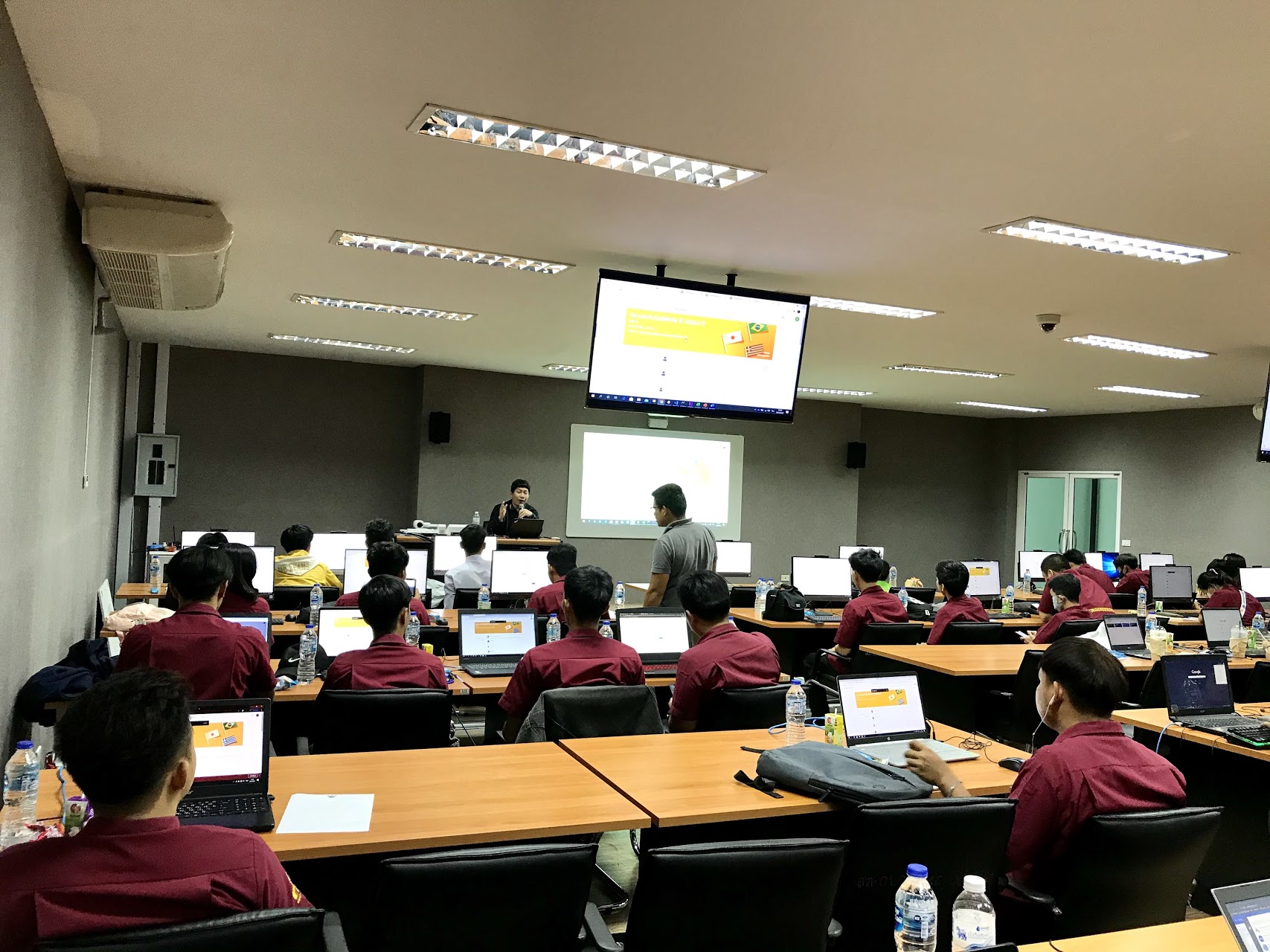 วิทยาลัยธาตุพนม มหาวิทยาลัยนครพนม เข้าศึกษาดูงานพร้อมรับการอบรม เรื่องการจัดการเรียนการสอนออนไลน์ด้วยโปรแกรม Classroom , Meet , Teams